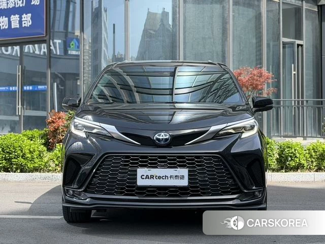 Toyota Granvia 2023 Черный из Китая, фото 2