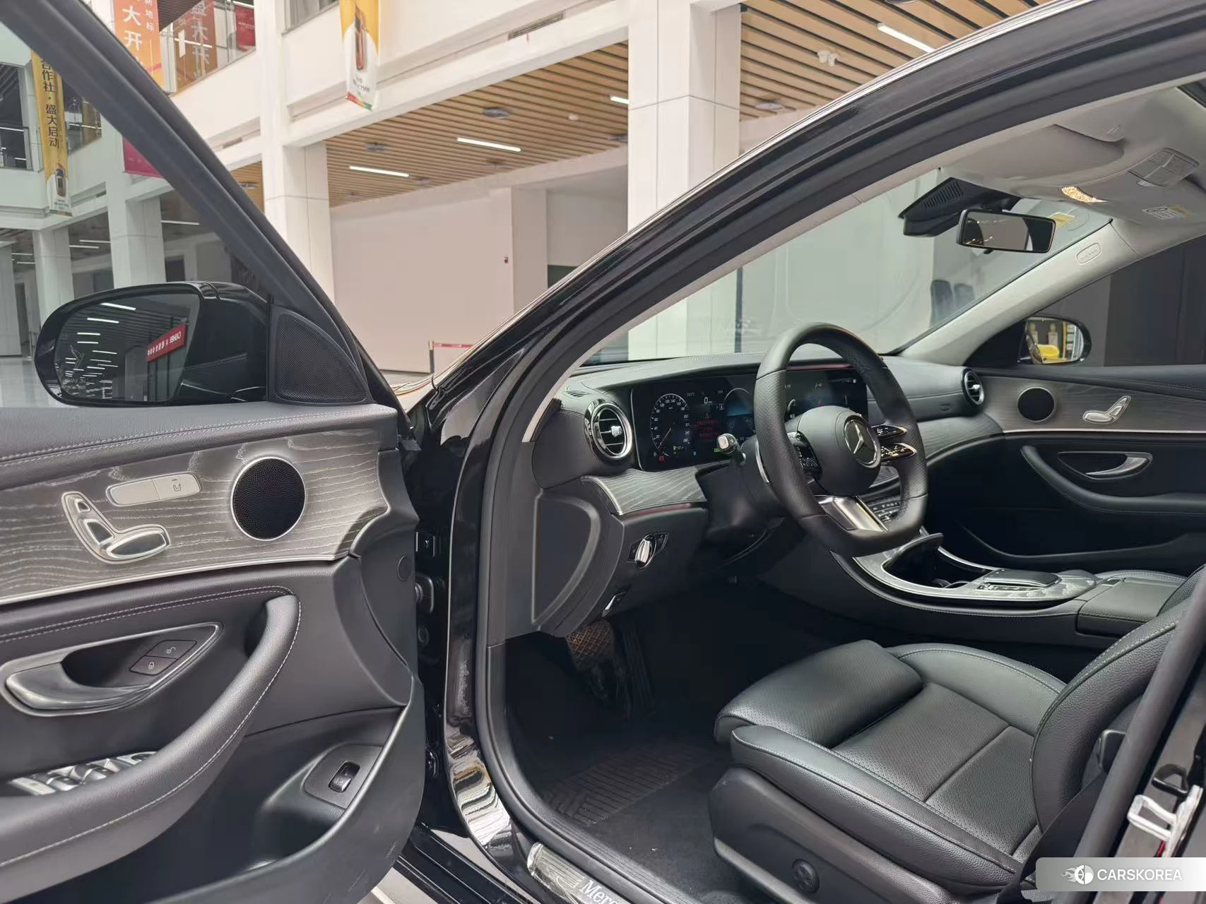 Mercedes-Benz E-Class 2020 Черный из Китая, фото 2