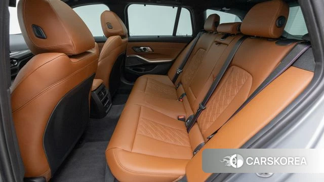 BMW 3 Series (G20) 2025 Серебристо-серый из Кореи, фото 2
