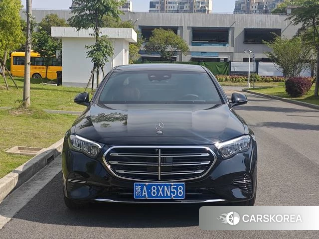 Mercedes-Benz E-Class 2026 Черный из Китая, фото 2