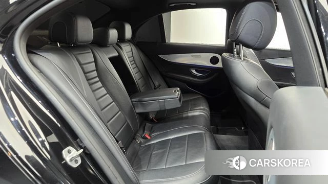 Mercedes-Benz E-Class W213 2020 Черный из Кореи, фото 2
