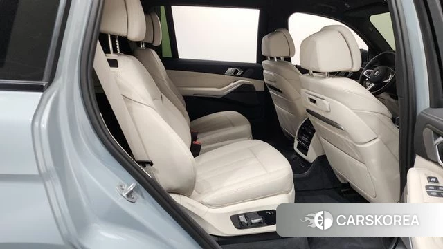 BMW X7 (G07) 2025 Цвет галактики из Кореи, фото 2