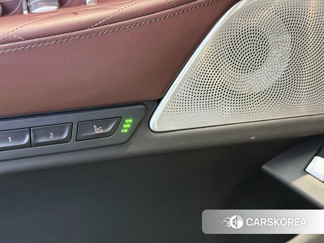 BMW 7 series 2021 Серебристо-серый из Китая, фото 2