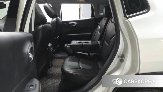 Jeep Compass 2nd Generation 2018 Белый из Кореи, фото 2