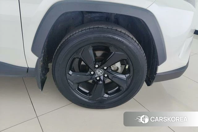 Toyota RAV4 2021 Белый из Китая, фото 2