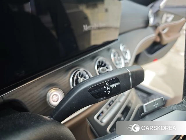 Mercedes-Benz E-Class 2023 Черный из Китая, фото 2