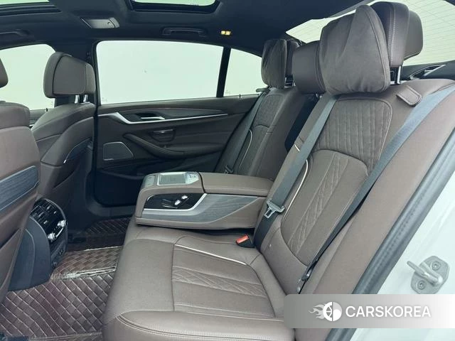 BMW 5 series 2023 Белый из Китая, фото 2