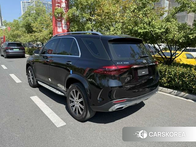 Mercedes-Benz GLE 2024 Черный из Китая, фото 2