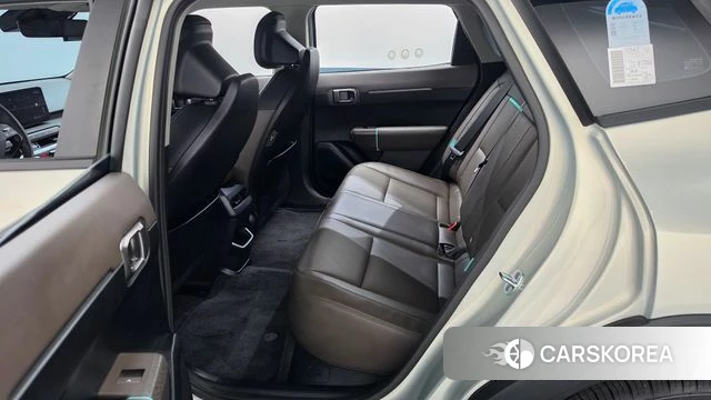 Kia EV4 2026 Серебряный из Кореи, фото 2