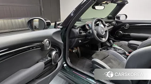 Mini Cooper S Convertible 2023 Темно-зеленый из Кореи, фото 2