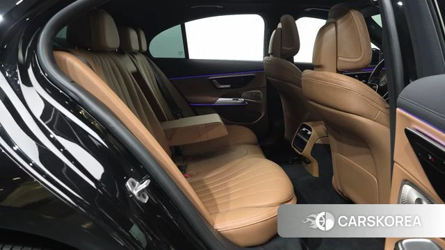 Mercedes-Benz E-Class W214 2024 Черный из Кореи, фото 2