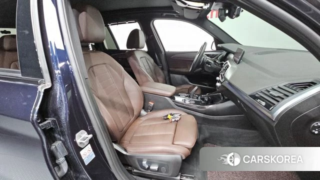 BMW X3 (G01) 2021 Черный из Кореи, фото 2
