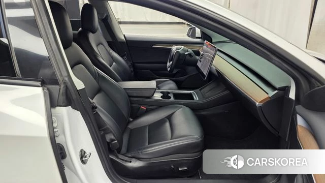 Tesla Model 3 2021 Белый из Кореи, фото 2