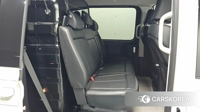Hyundai Staria 2023 Белый из Кореи, фото 2