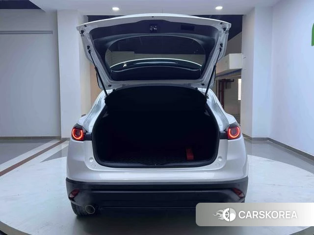Mazda CX-4 2023 Белый из Китая, фото 2