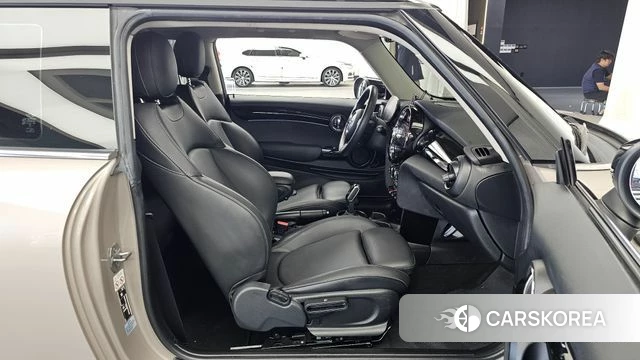 Mini Cooper 2022 Цвет тростника из Кореи, фото 2