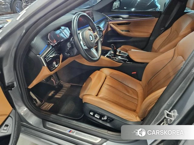 BMW 5 Series (G30) 2022 Серый из Кореи, фото 2