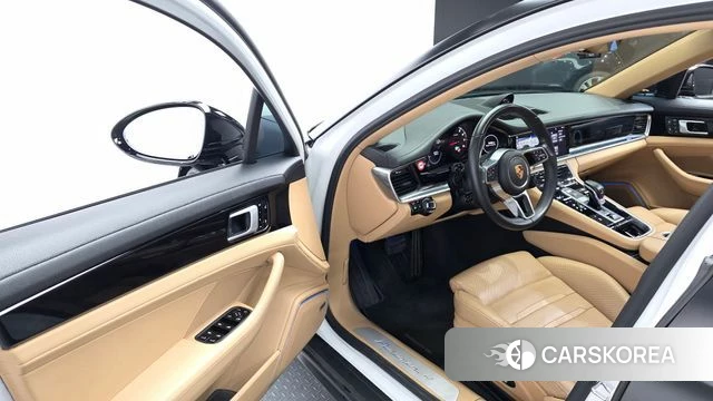 Porsche Panamera (971) 2018 Черный из Кореи, фото 2