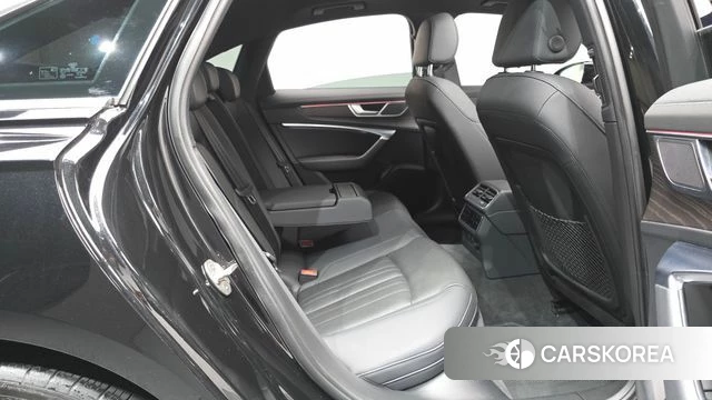 Audi A6 (C8) 2022 Черный из Кореи, фото 2