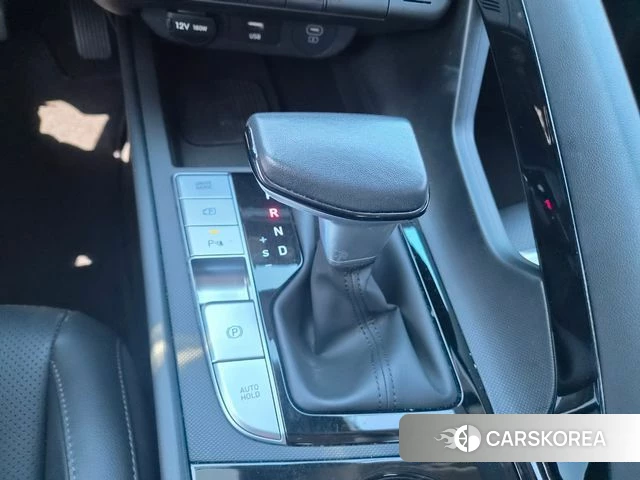 Hyundai The New Avante (CN7) 2023 Белый из Кореи, фото 2