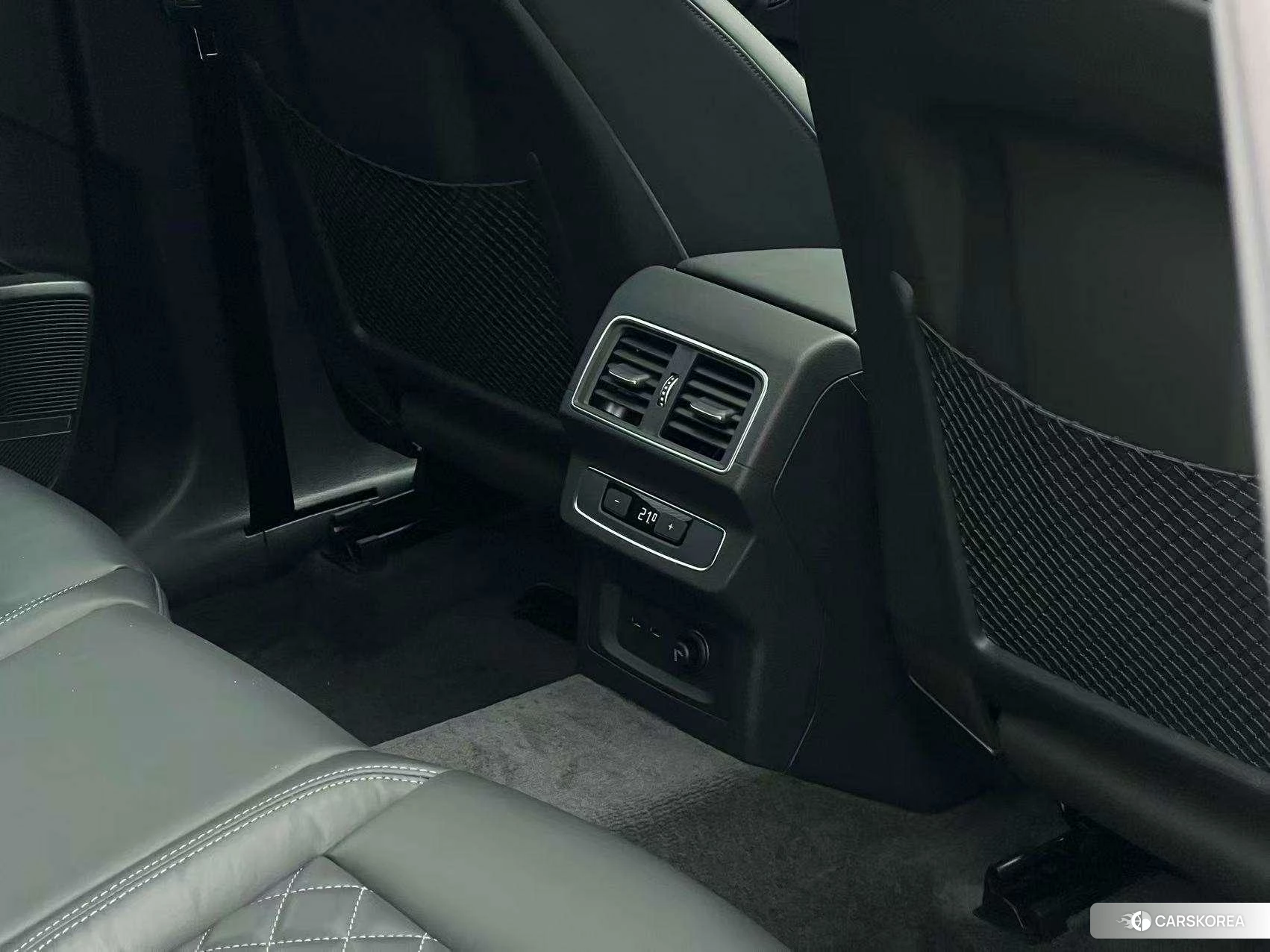 Audi Q5L 2020 Белый из Китая, фото 2