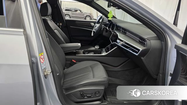 Audi A6 (C8) 2023 Серебряный из Кореи, фото 2