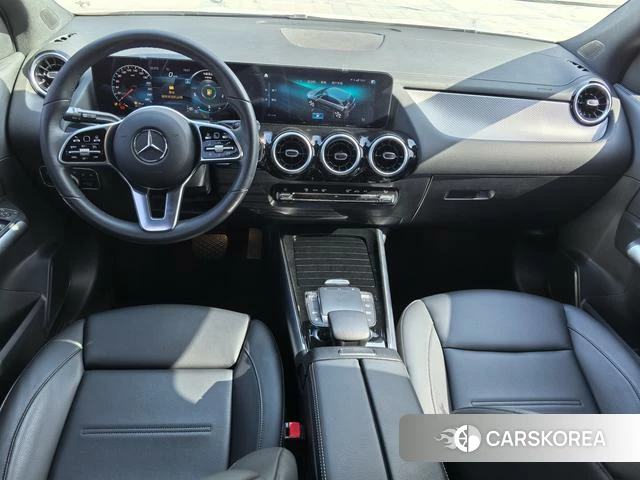 Mercedes-Benz GLA 2022 Белый из Китая, фото 2