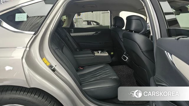 Genesis G80 (RG3) 2025 Серебристо-серый из Кореи, фото 2