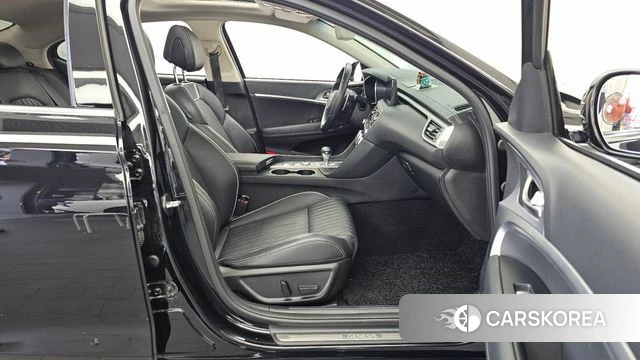 Genesis The New G70 2021 Черный из Кореи, фото 2