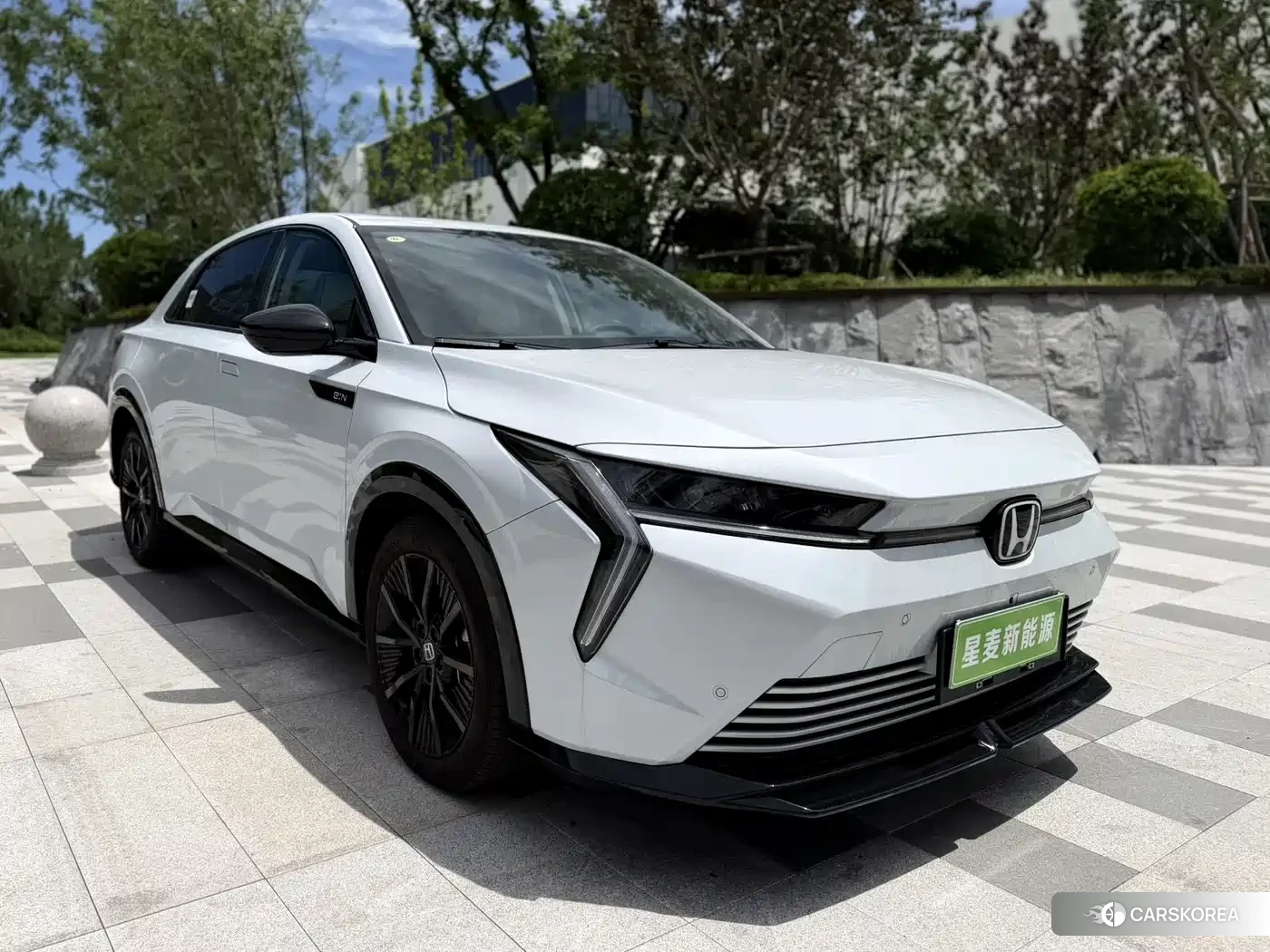 Honda e:NS2 2026 Белый из Китая, фото 2