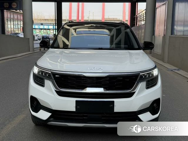 Kia KX3 2021 Белый из Китая, фото 2