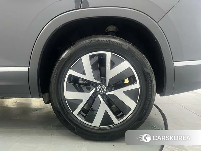 Volkswagen Tayron 2024 Темно-серый из Китая, фото 2