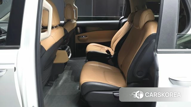 Kia Carnival 4th generation 2023 Белый из Кореи, фото 2