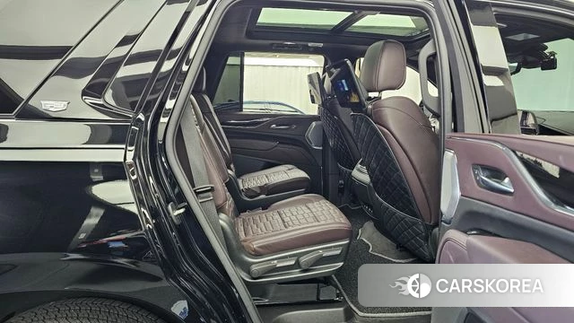 Cadillac Escalade 5th Generation 2023 Черный из Кореи, фото 2