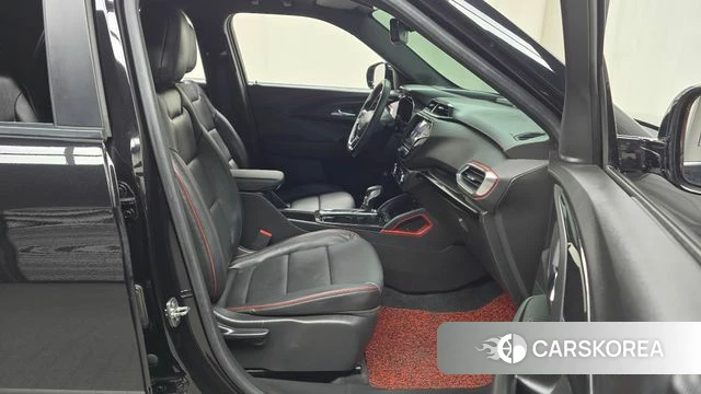 Chevrolet (GM Daewoo) Trailblazer 2022 Черный из Кореи, фото 2
