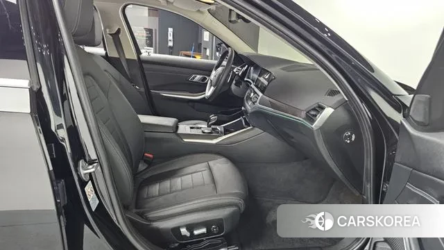 BMW 3 Series (G20) 2020 Черный из Кореи, фото 2
