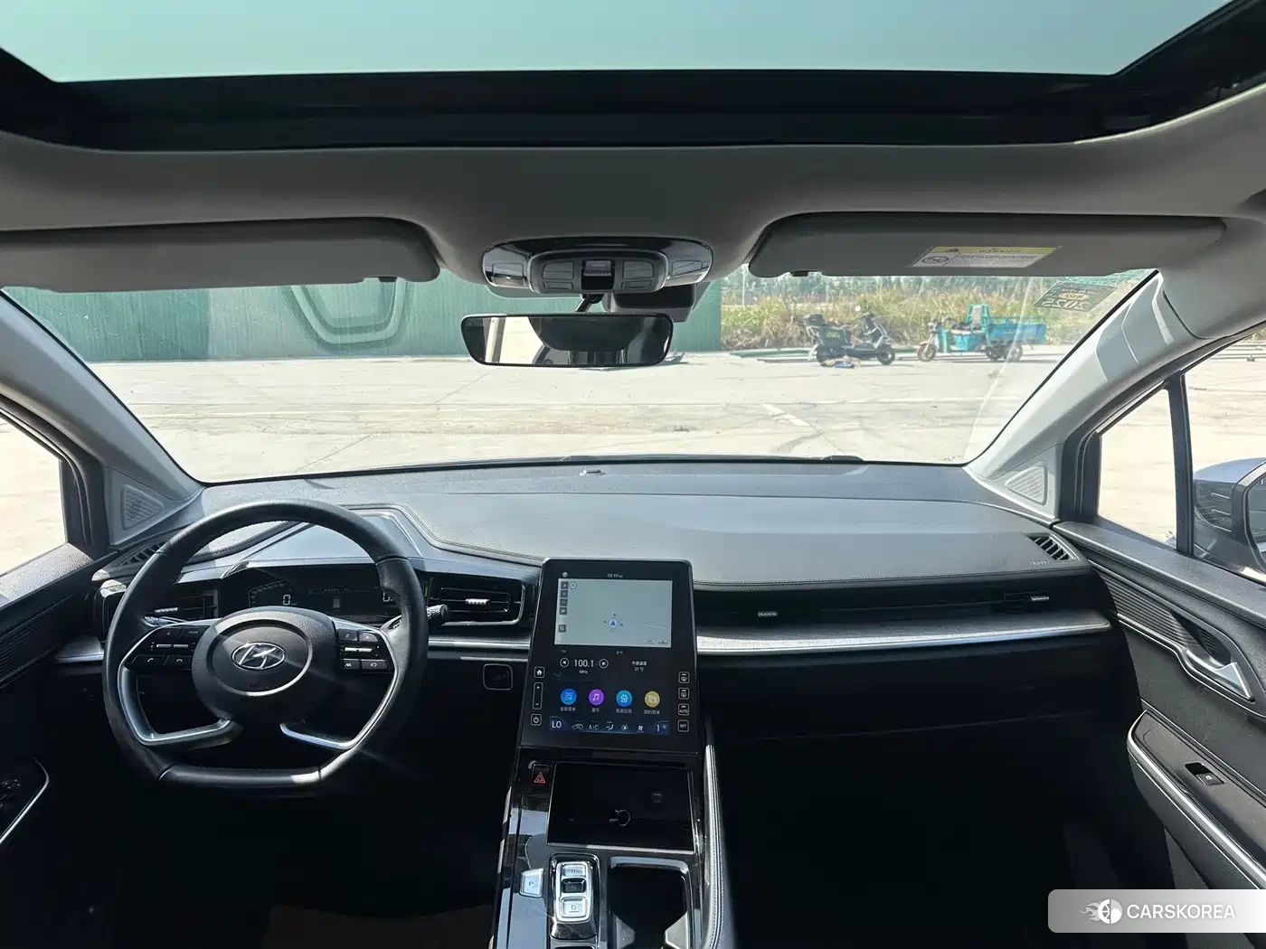 Hyundai Custo 2023 Silver/gray из Китая, фото 2