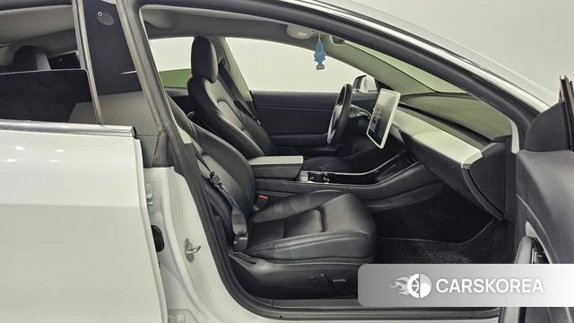 Tesla Model 3 2020 Белый из Кореи, фото 2