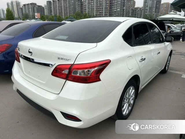 Nissan Sylphy 2022 Белый из Китая, фото 2