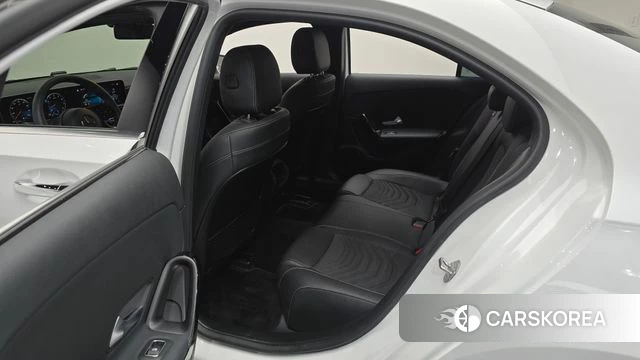 Mercedes-Benz A-Class W177 2020 Белый из Кореи, фото 2