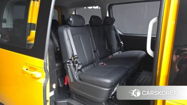 Hyundai Staria 2025 Желтый из Кореи, фото 2