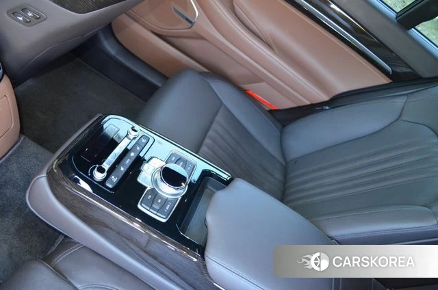 Genesis G90 2019 Черный из Кореи, фото 2