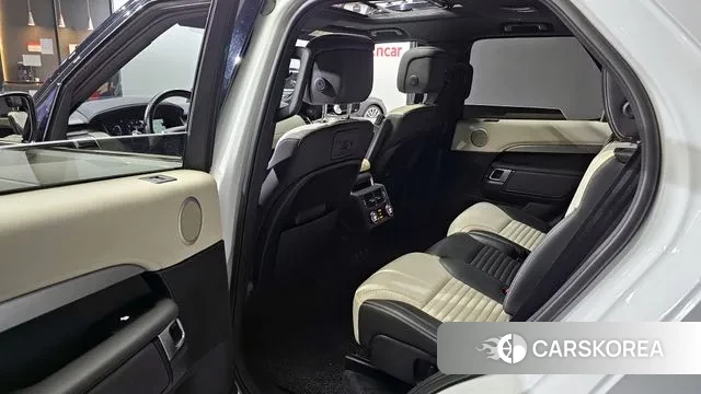 Land Rover Discovery 5 2021 Белый из Кореи, фото 2