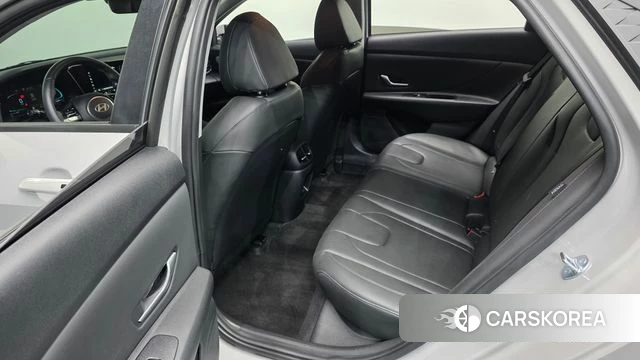 Hyundai The New Avante (CN7) 2025 Серебристо-серый из Кореи, фото 2
