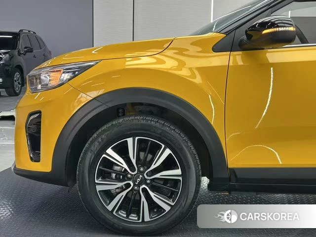 Kia KX1 2022 Желтый из Китая, фото 2