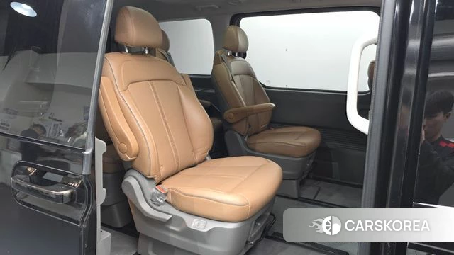 Hyundai Staria 2021 Черный из Кореи, фото 2