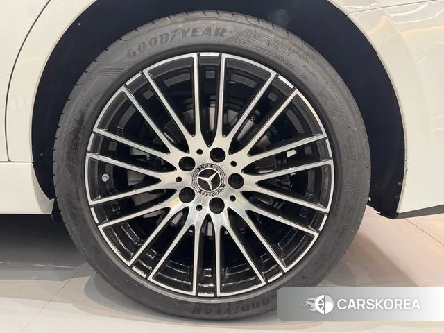 Mercedes-Benz C-class 2025 Белый из Китая, фото 2