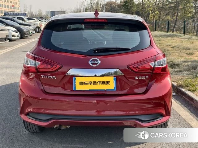 Nissan Tiida 2025 Красный из Китая, фото 2
