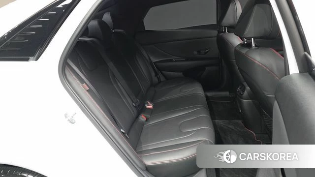 Hyundai The New Avante (CN7) 2024 Белый из Кореи, фото 2