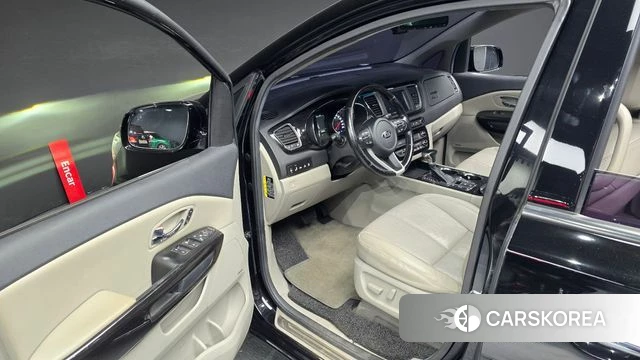 Kia The New Carnival 2018 Черный из Кореи, фото 2